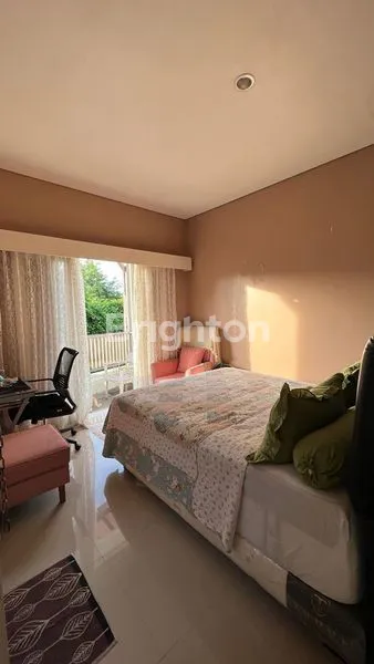 image RUMAH IDAMAN DENGAN KONSEP VILLA (5)