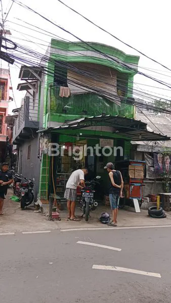 TEMPAT USAHA - LOKASI STRATEGIS - BEBAS BANJIR - RAMAI