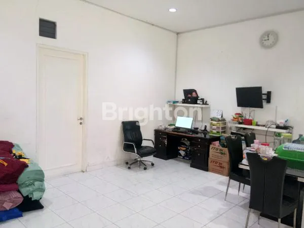 image RUMAH DAN TEMPAT USAHA JELAMBAR 3 LT (4)