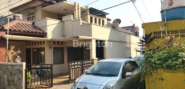 image RUMAH DI CAWANG JAKARTA TIMUR, MODERN DAN CANTIK (5)