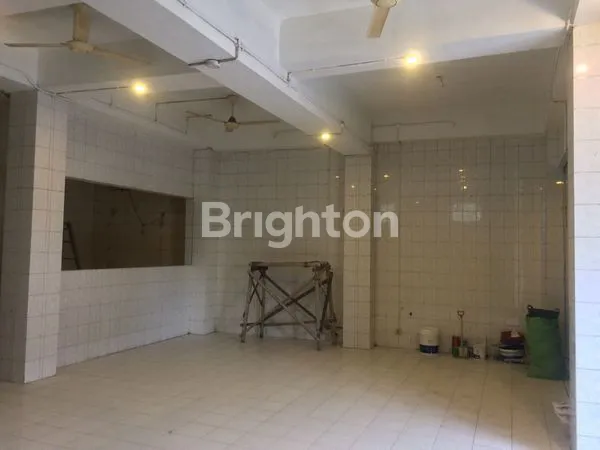 image RUANG USAHA 3 LANTAI, LOKASI STRATEGIS , DEKAT KAMPUS TERNAMA, UGM , UNY, COCOK UNTUK SEGALA USAHA.DISEWAKAN DAN DIJUAL (4)