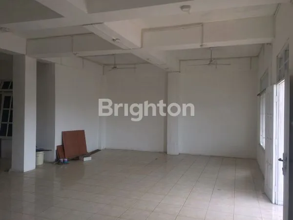 image RUANG USAHA 3 LANTAI, LOKASI STRATEGIS , DEKAT KAMPUS TERNAMA, UGM , UNY, COCOK UNTUK SEGALA USAHA.DISEWAKAN DAN DIJUAL (5)