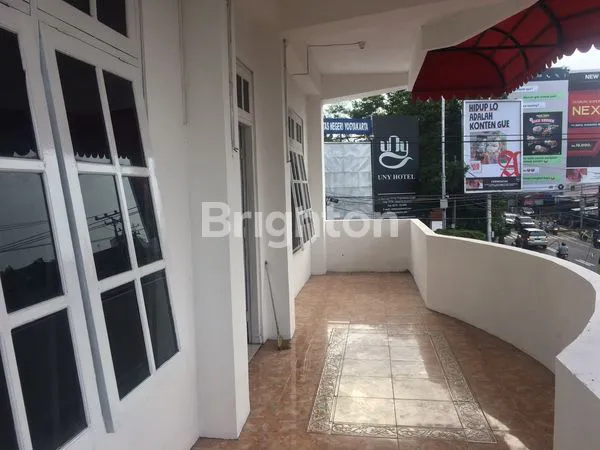 image RUANG USAHA 3 LANTAI, LOKASI STRATEGIS , DEKAT KAMPUS TERNAMA, UGM , UNY, COCOK UNTUK SEGALA USAHA.DISEWAKAN DAN DIJUAL (6)