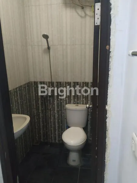 image RUMAH MINIMALIS DI KOMPLEK PERUMAHAN ELIT (2)