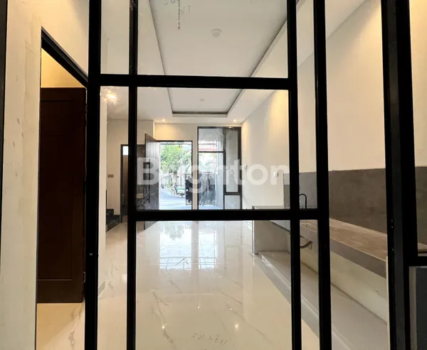 image RUMAH RAYA DUKUH KUPANG TIMUR SURABAYA (6)