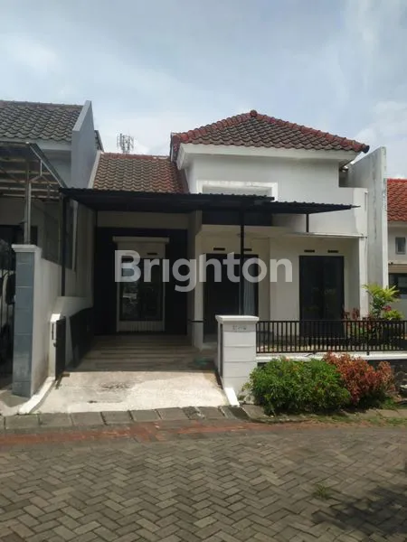 image RUMAH MINIMALIS DI KOMPLEK PERUMAHAN ELIT (1)