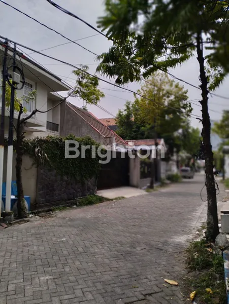 image SIMPANG DARMO PERMAI 2 LANTAI DEKAT HR MUHAMMAD, GRAHA FAMILI, SURABAYA BARAT (4)