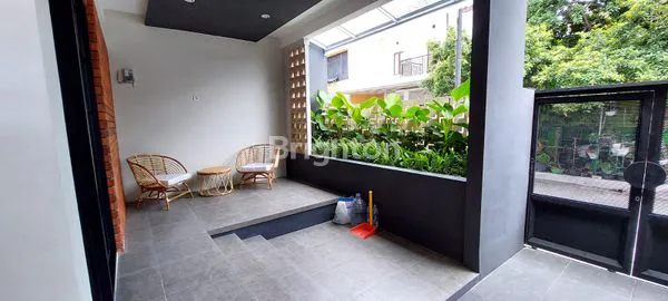 image RUMAH BARU MINIMALIS MODERN + FULL FURNISH DAN ELEKTRONIK (3)