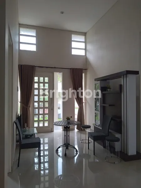 image RUMAH/ VILLA DIJUAL DI TAMAN DAYU FULL FURNISHED (2)