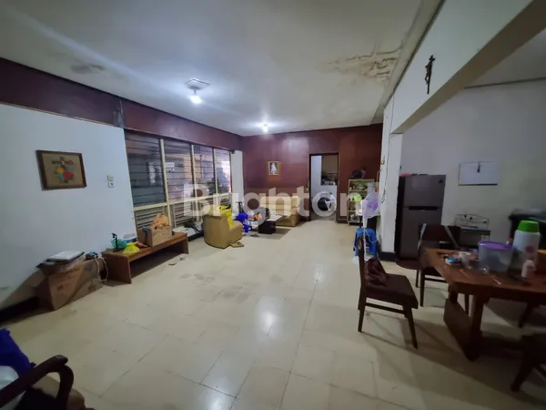 image RUMAH DI JL DOHO KEPUTRAN SURABAYA DEKAT SMA SANTA MARIA, UNIV WIDYA MANDALA, DINOYO, KAHURIPAN (8)