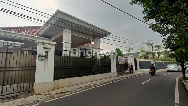 image RUMAH MEWAH DAN STRATEGIS DAERAH LEBAK BULUS (7)