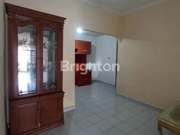 image RUMAH BESAR DAN STRATEGIS DI CIMANGGIS DEPOK (3)