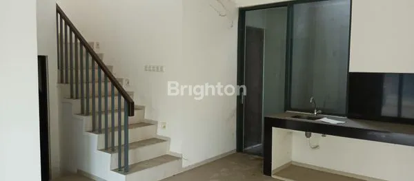 image RUMAH CANTIK DAN BARU, ASRI BERGAYA MINIMALIS, STRATEGIS DI FIRST STONE, SERPONG TANGERANG (2)