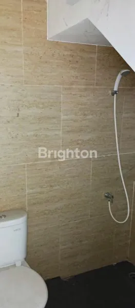 image RUMAH CANTIK DAN BARU, ASRI BERGAYA MINIMALIS, STRATEGIS DI FIRST STONE, SERPONG TANGERANG (3)