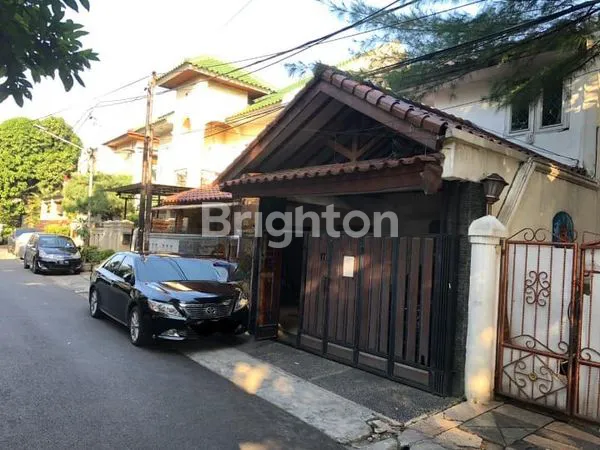 image RUMAH 2.5 LANTAI SIAP HUNI DENGAN 2 MUKA JALAN DI TEBET  JAKARTA SELATAN  (1)
