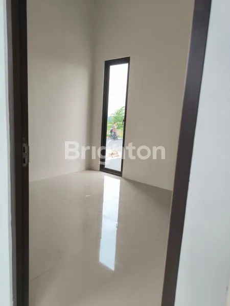 image MAURA HILL CERME 1KT (3)