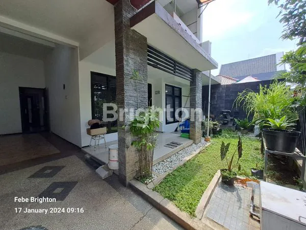 RUMAH DI PERMATA JINGGA MALANG