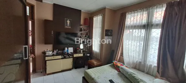 image RUMAH 2 LANTAI SIAP HUNI KOMPLEK ABADI DUREN SAWIT JAKARTA TIMUR (7)