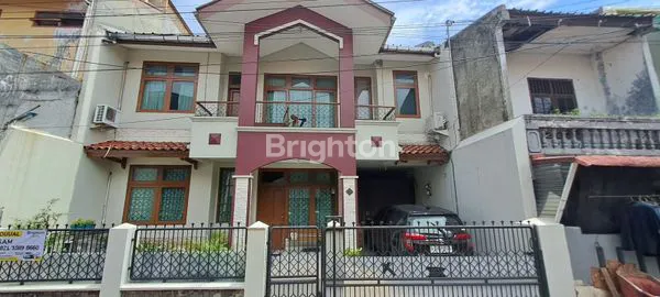 image RUMAH 2 LANTAI SIAP HUNI KOMPLEK ABADI DUREN SAWIT JAKARTA TIMUR (1)