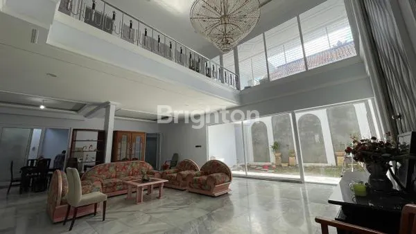 image RUMAH MEWAH GATOT SUBROTO TENGAH, TURUN HARGA 13,8 MILYAR, AYO BURUAN SIAPA CEPAT YG DAPAT (6)