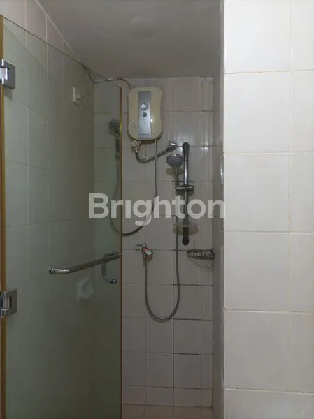 image APARTEMEN FULL FURNISH SIAP HUNI SUDIRMAN PARK JAKARTA PUSAT (4)