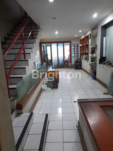 RUKO DI SLIPI, BANGUNAN 4 LANTAI