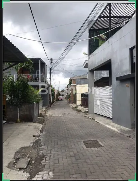 image RUMAH CANTIK, TENGAH KOTA, STRATEGIS,SIAP HUNI. (1)