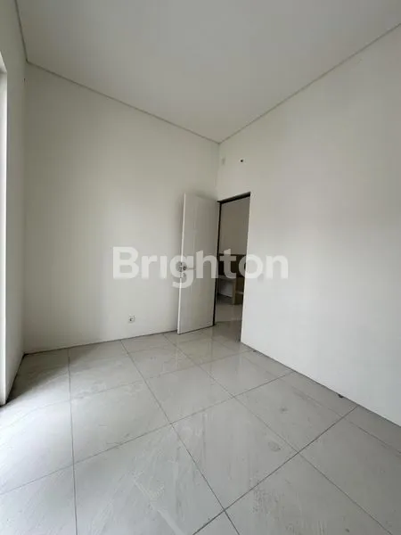 image RUMAH BARU GRESS 2 LT DI GREENLAND GARBERA MENGANTI GRESIK (3)