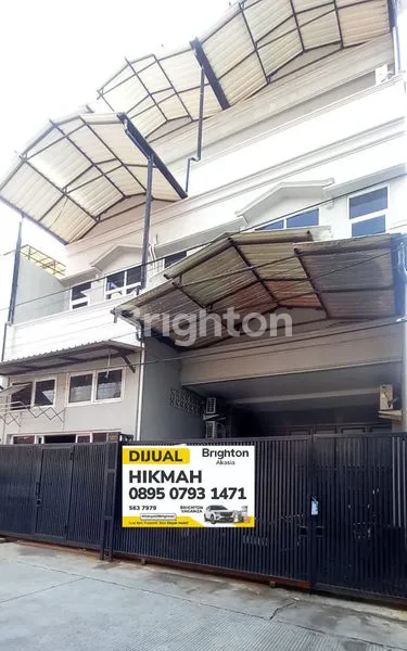 image RUMAH JELAMBAR MEGAH SEMI FURNISH 3.5 LANTAI (1)