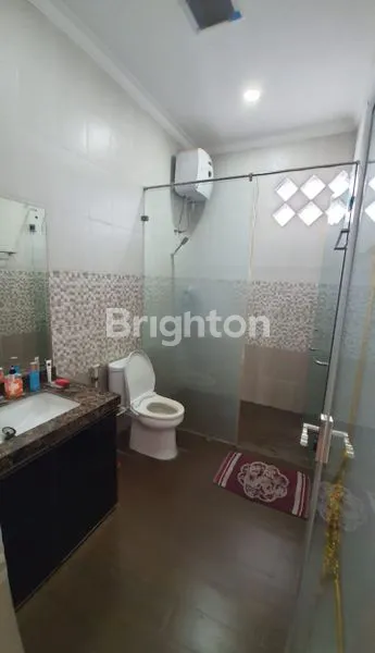 image RUMAH JELAMBAR MEGAH SEMI FURNISH 3.5 LANTAI (2)