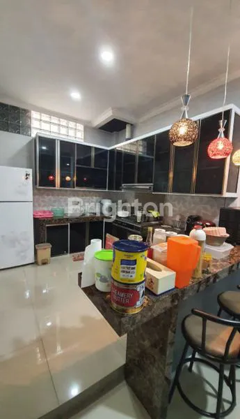 image RUMAH JELAMBAR MEGAH SEMI FURNISH 3.5 LANTAI (4)