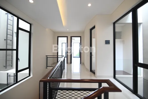 image RUMAH BARU SCANDINAVIAN DI PAKUWON INDAH DEKAT GRAHA DAN CITRALAND (5)