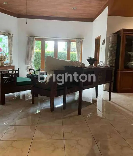 image RUMAH MEWAH DI RANCAMAYA BOGOR (7)