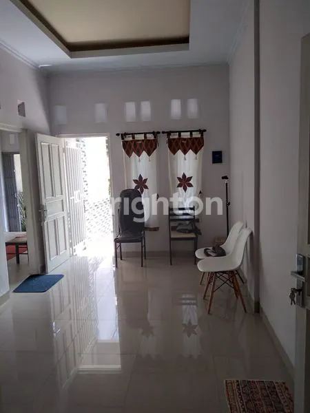 image RUMAH ASRI DAN STRATEGIS COCOK UNTUK KANTOR (4)