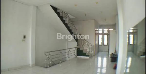 image RUKO MURAH 3 LANTAI  JL JENDRAL SUDIRMAN BANDUNG (5)