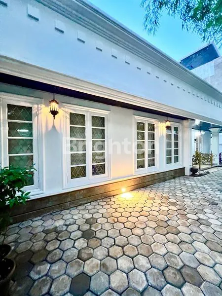 image RUMAH CANTIK, ASRI, SIAP HUNI, VILLA STYLE DAN STRATEGIS DI TEBET, JAKARTA SELATAN (3)