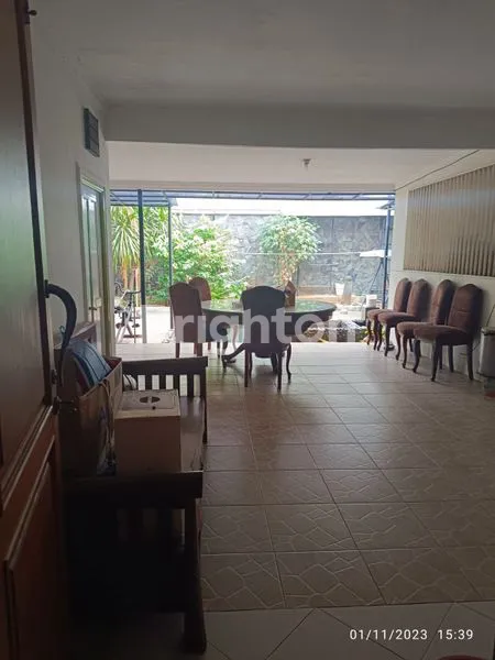 image MURAH CEPAT LAYAK HUNI BISA UNTUK KANTOR DI TEBET JAKARTA SELATAN  (4)