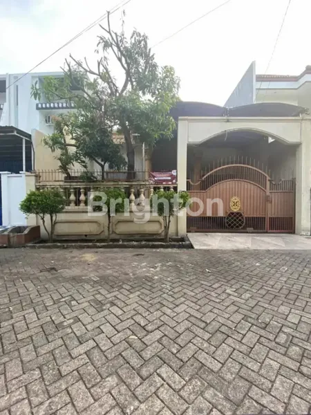 image RUMAH SECOND TERAWAT SIDOSERMO DEKAT PLAZA MARINA, DEKAT MARGOREJO (1)