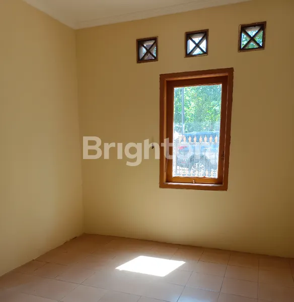 image RUMAH SIAP HUNI, DUA KAVLING LOKASI PURI GADING  (4)