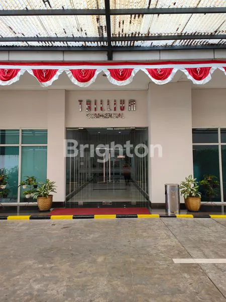 TRILLIUM COMMERCIAL AREA, OFFICE LOKASI STRATEGIS DI PUSAT KOTA SURABAYA