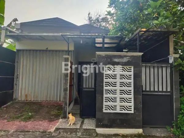 image RUMAH DENGAN LOKASI STRATEGIS (1)