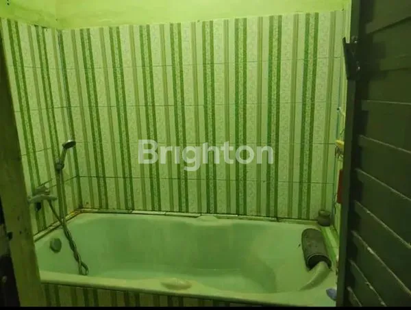 image RUMAH DENGAN LOKASI STRATEGIS (2)