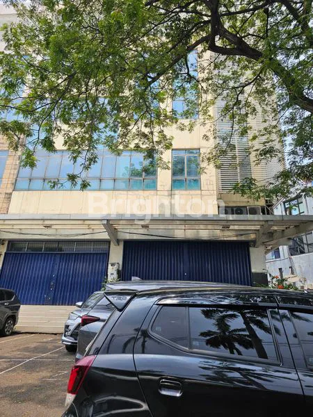 image RUKO GANDENG PARKIRAN LUAS DI KELAPA GADING (1)