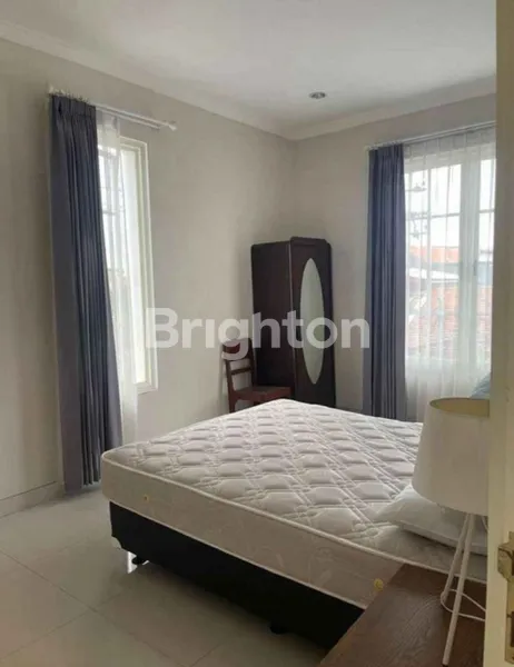 image RUMAH MANYAR TIRTOMOYO SURABAYA (2)