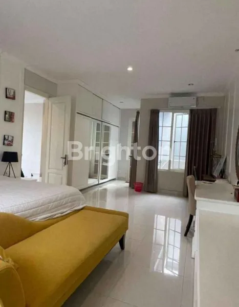 image RUMAH MANYAR TIRTOMOYO SURABAYA (8)