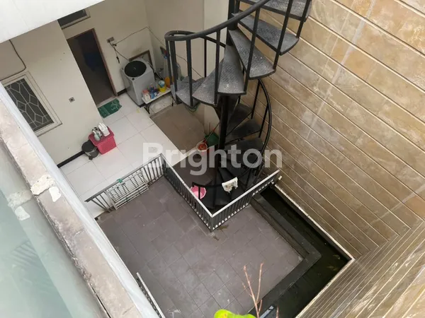 image RUMAH PETEMON SIDOMULYO SURABAYA (6)