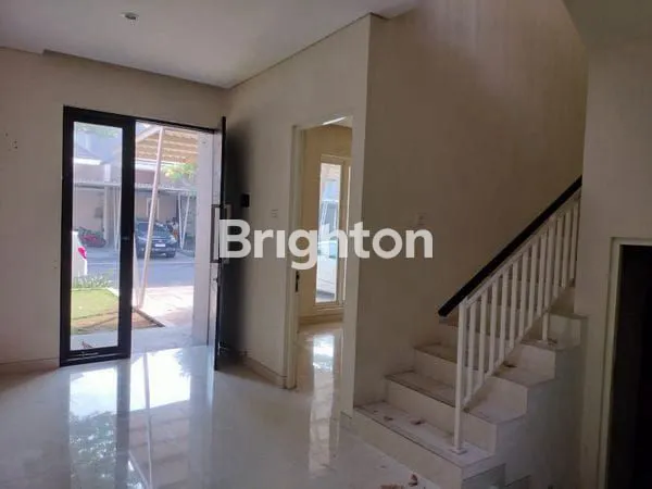 image RUMAH CANTIK EXIT TOL SIDOARJO (2)