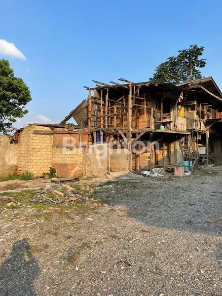 image RUMAH TUA HITUNG TANAH, LOKASI  STRATEGIS (2)