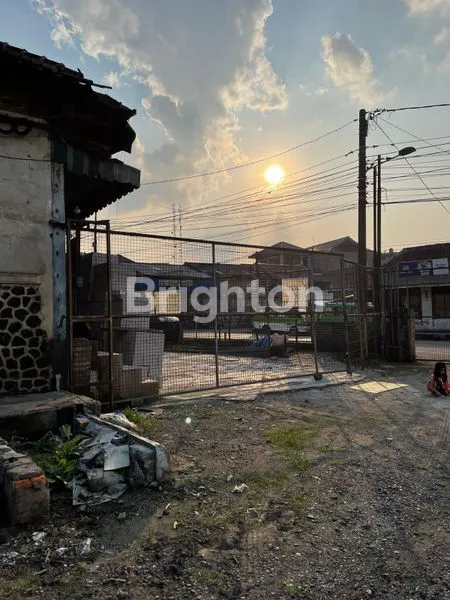 image RUMAH TUA HITUNG TANAH, LOKASI  STRATEGIS (4)