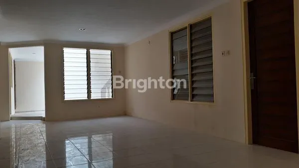 image RUMAH DI SATELIT UTARA (2)